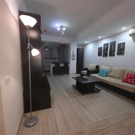 Nouvelle Sunrise Of Clubs Apartmán Mamaia